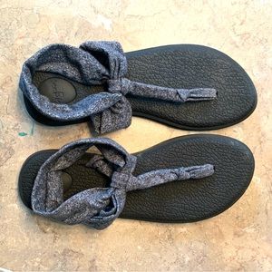 Sanuk Yoga Sandals - women’s size 9